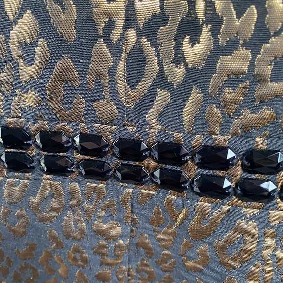 Beautiful cocktail dress size 6 with embellished waist knee height very classy - Picture 4 of 5